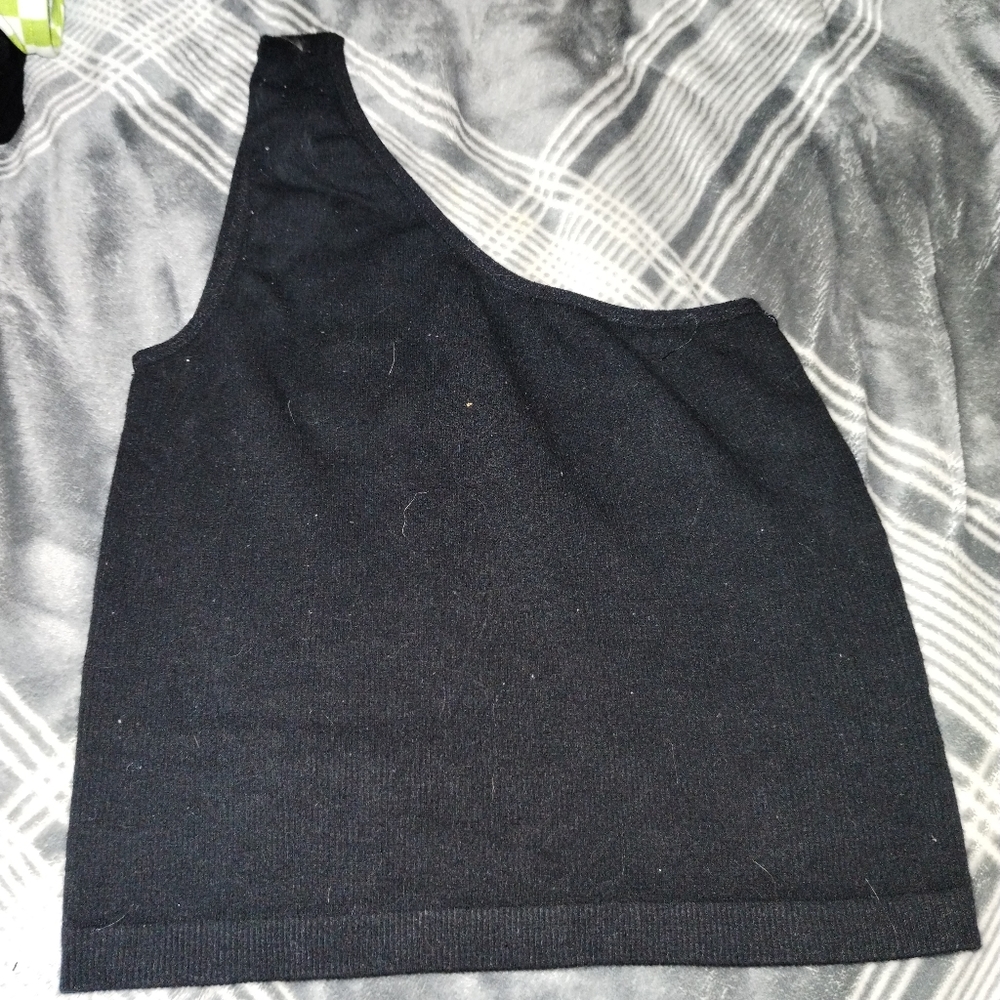 Black one shoulder crop top